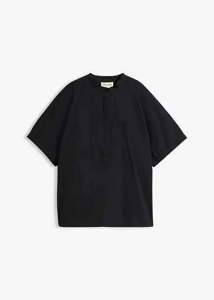 Kort&auml;rmad blus med nedhasade axlar