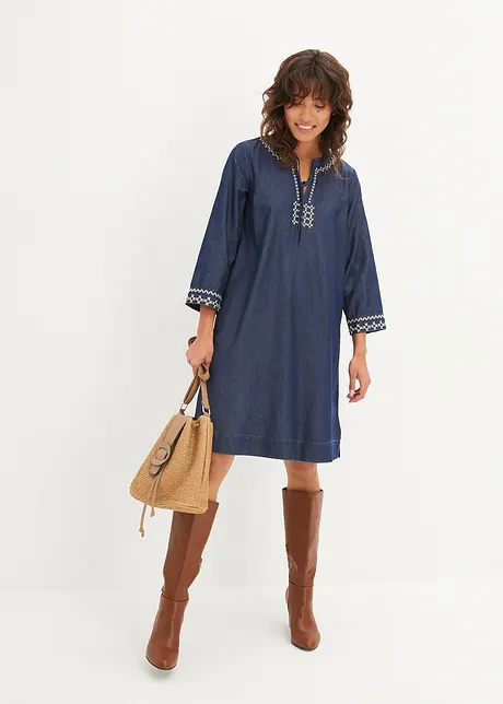 Jeansklänning med broderi, bonprix