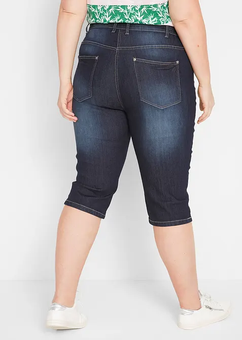 Stretchiga jeansbermudas med uppvikta benslut, bonprix