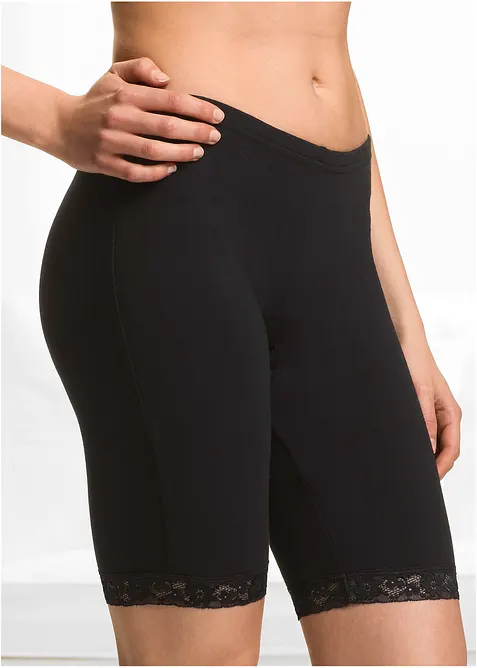 En förmånlig förpackning med boxertrosor med långa ben i ett mjukt material, bonprix