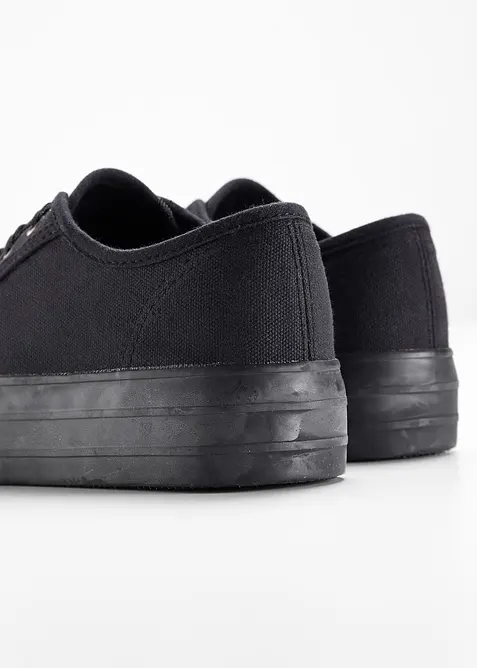 Sneakers med plat&aring;sula i bomullscanvas, bonprix