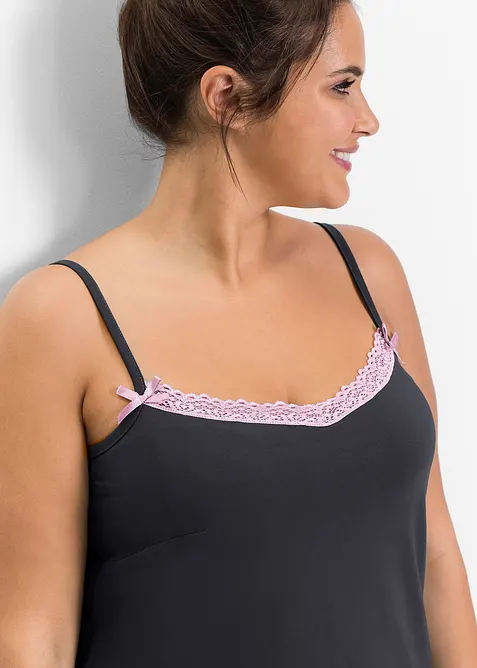 Kort nattlinne med diskret spets, bonprix