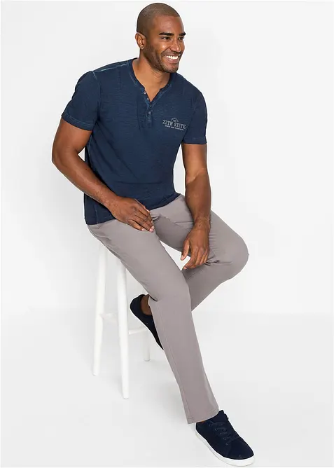 T-shirt i bomull med farfarskrage och tvättad look, bonprix