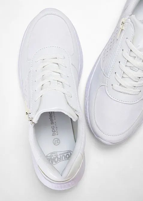 Sneakers med glitterstenar, bonprix