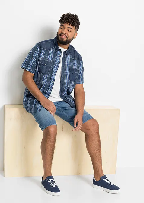 Kortärmad skjorta med denimbesättning, bonprix