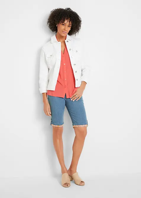 Jeansshorts med kontrasterande benslut, bonprix