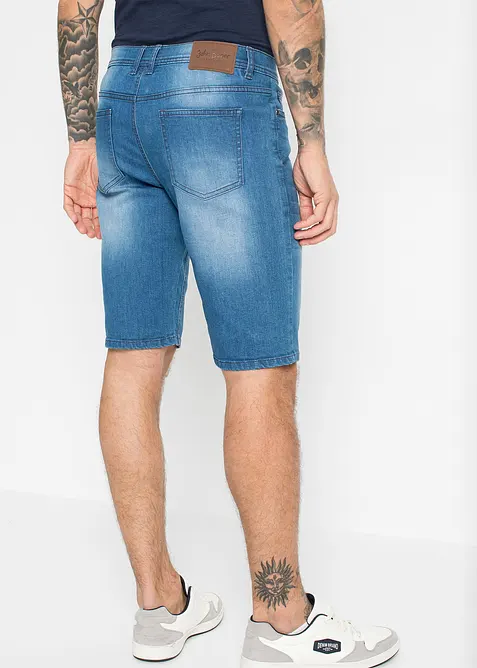 Stretchiga jeansshorts med f&ouml;rst&auml;rkt gren, normal passform, bonprix