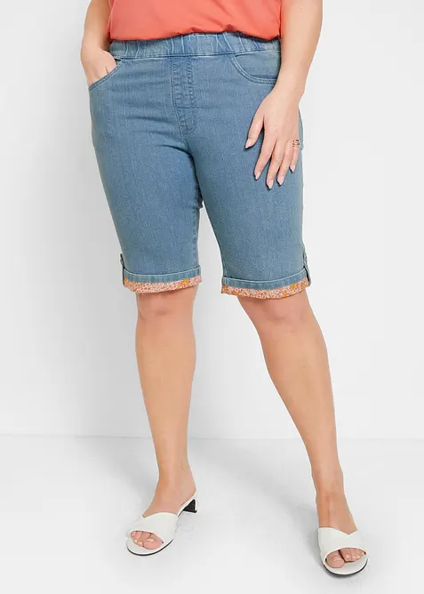Jeansshorts med kontrasterande benslut, bonprix