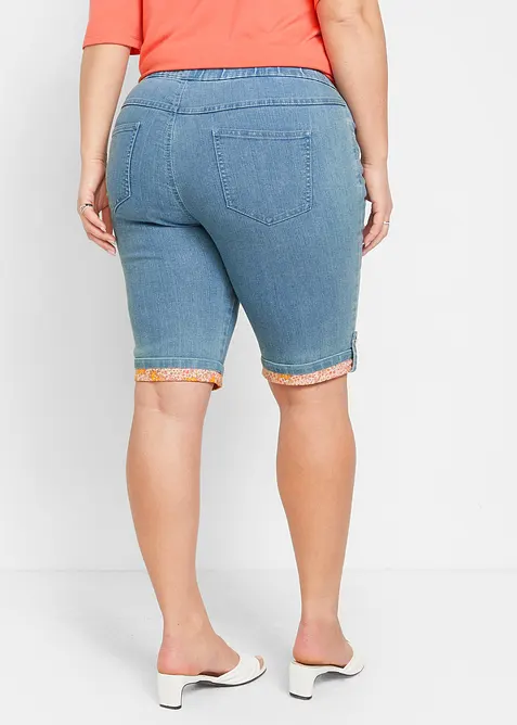 Jeansshorts med kontrasterande benslut, bonprix