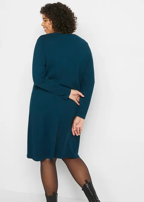 Stickad klänning med återvunnen bomull, bonprix