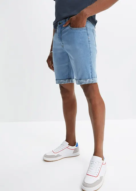 Stretchiga jeansshorts, normal passform, bonprix