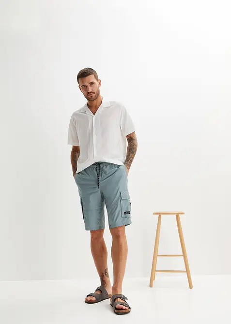 Dra p&aring;-shorts i cargomodell, Regular Fit, bonprix