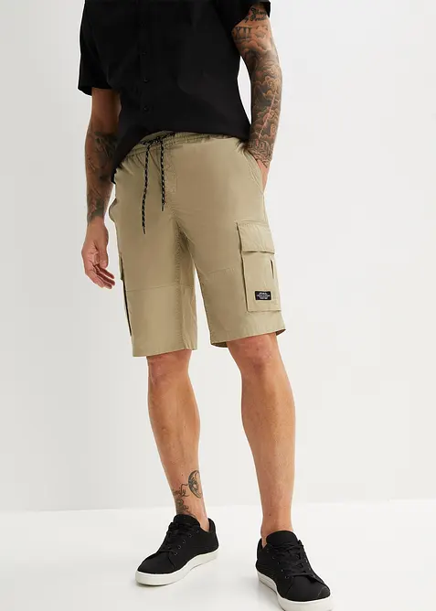 Dra på-shorts i cargomodell, Regular Fit, bonprix