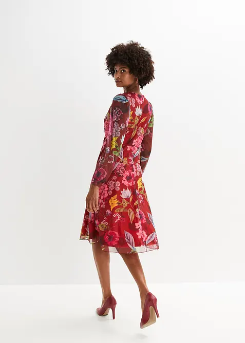 Mellanlång klänning i tunn mesh, bonprix