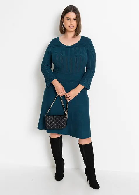 Stickad, hålmönstrad klänning, bonprix