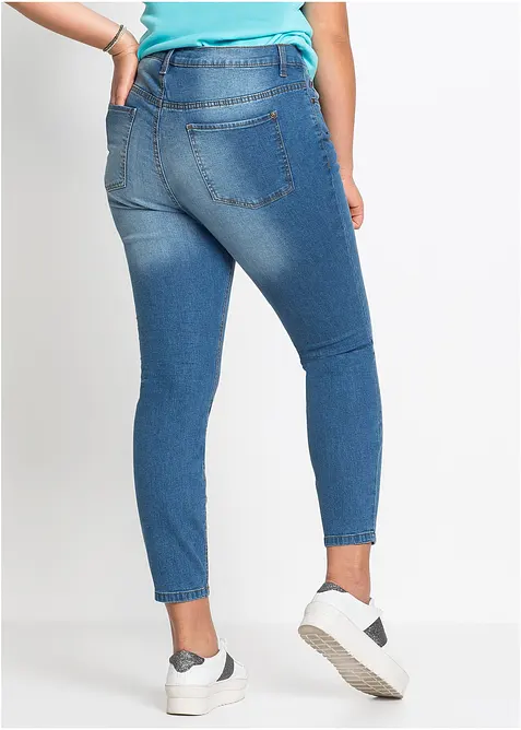 Korta tajta stuprörsjeans med medelhög midja, bonprix