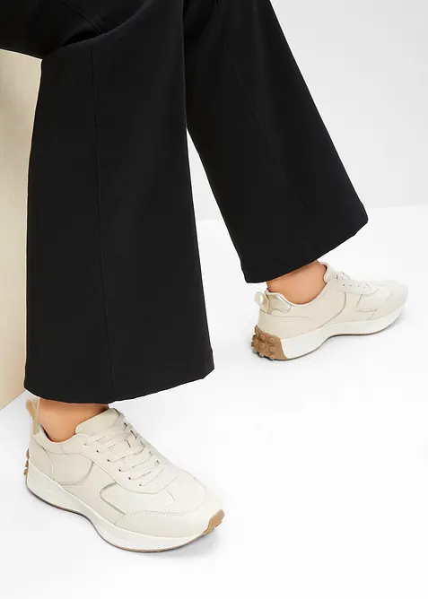 Sneakers med metallicdetaljer, bonprix