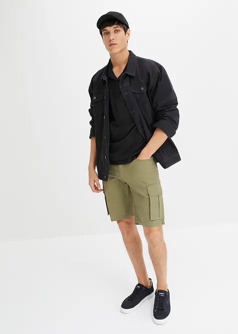 Stretchiga bermudashorts i cargostil, normal passform, bonprix