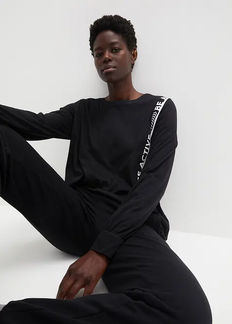 Avslappnad l&aring;ng&auml;rmad sporttr&ouml;ja, bonprix