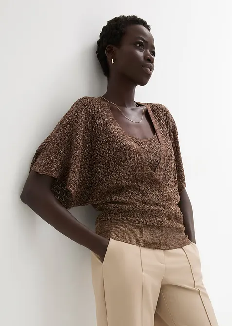 Hålmönstrad tröja med 2-i-1-look, bonprix