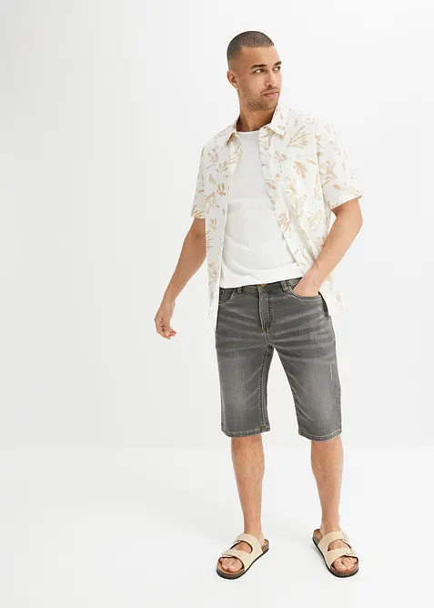 Stretchiga jeansshorts med bekv&auml;mt snitt, Regular Fit, bonprix