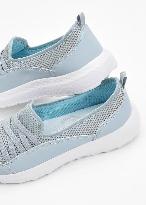 Bekv&auml;ma slip on-sneakers med l&auml;tt sula, bonprix