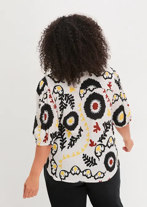 Krinklad höftlång viskosblus med smockad detalj, bonprix