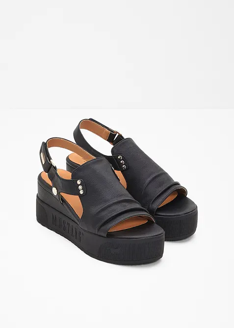 Plat&aring;sandal fr&aring;n Mustang, Mustang