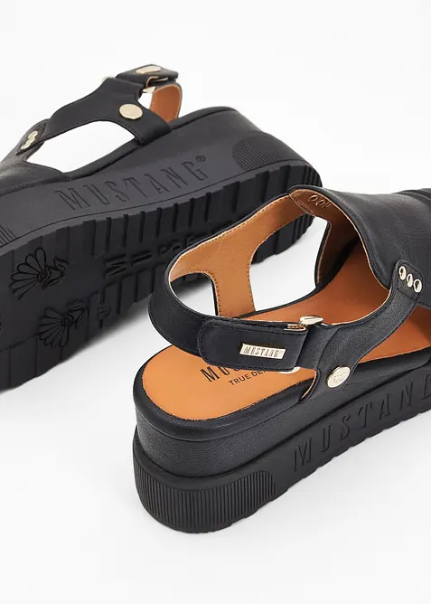 Plat&aring;sandal fr&aring;n Mustang, Mustang