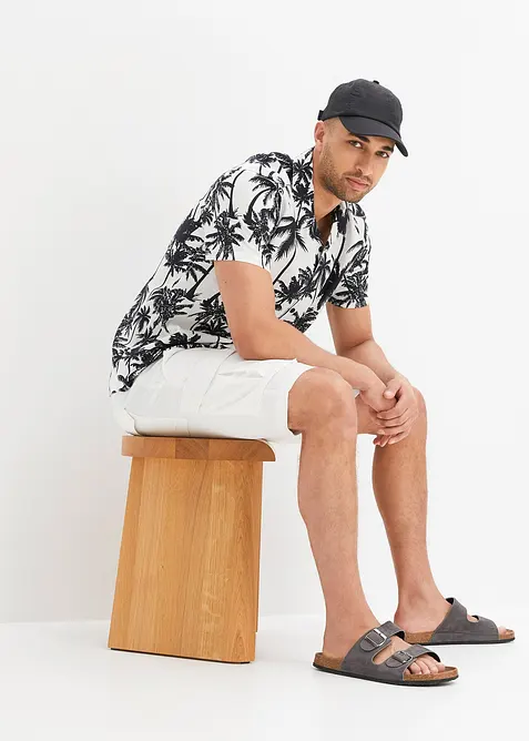 Kortärmad skjorta av viskos, Slim Fit, bonprix