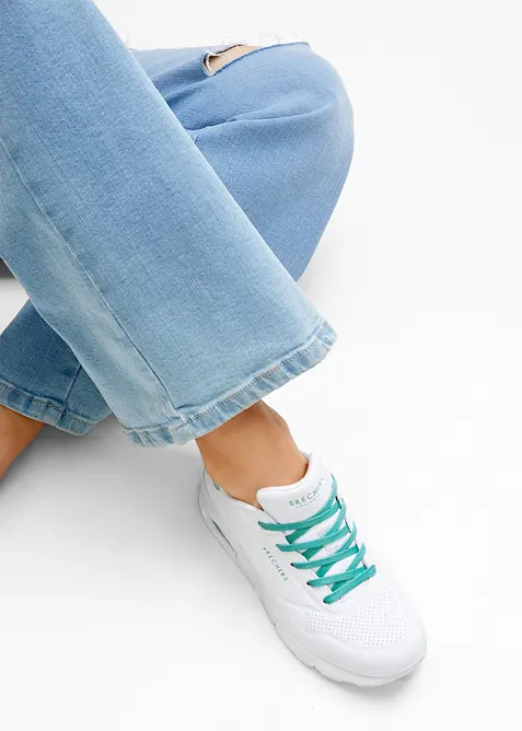 Sneakers med memoryskum från Skechers, Skechers