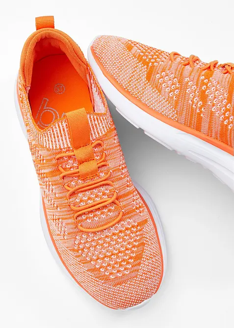 Bekv&auml;ma slip-on-sneakers av mjukt material, bonprix