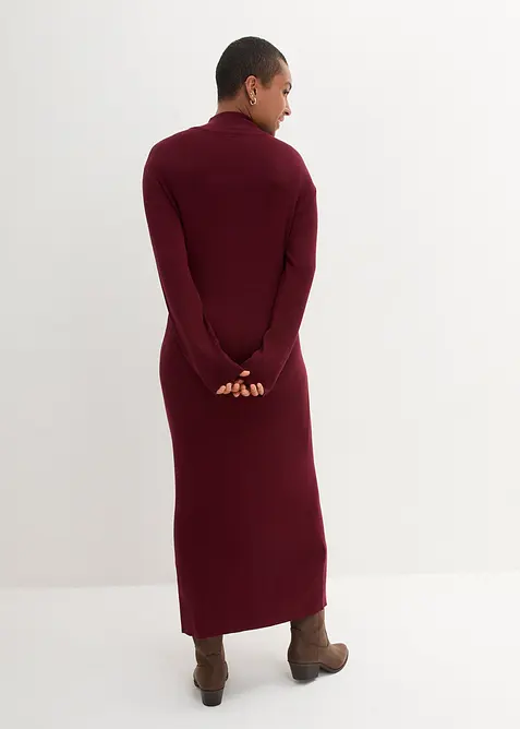 Finstickad maxiklänning i böljande viskosmix, bonprix