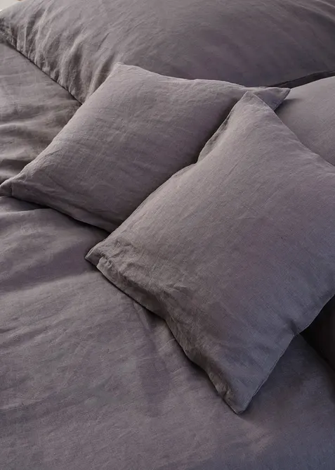 Lättmatchat överkast i finaste linne, bonprix