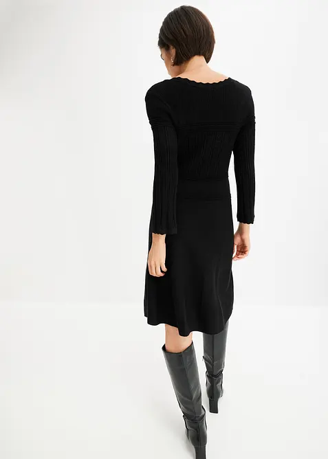 Stickad, hålmönstrad klänning, bonprix