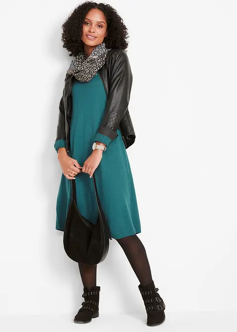 Stickad klänning i utställd modell, bonprix