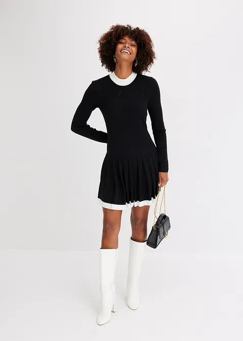 Stickad klänning i viskosmix, bonprix