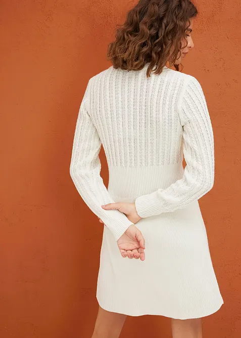 Stickad kl&auml;nning, bonprix