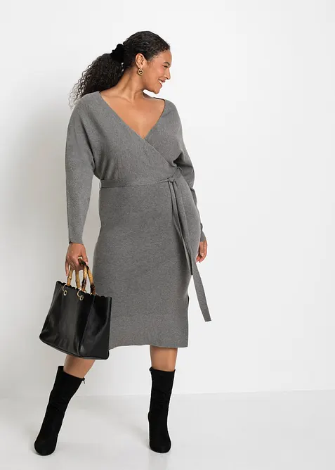 Stickad kl&auml;nning i f&ouml;ljsam viskosmix, bonprix