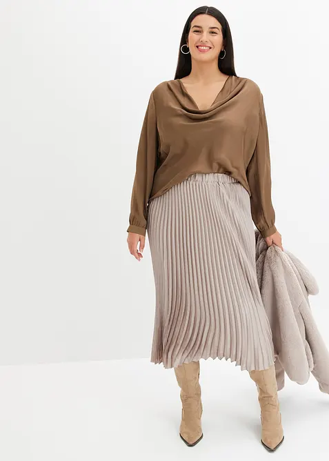 Plisserad kjol i fin satin, bonprix