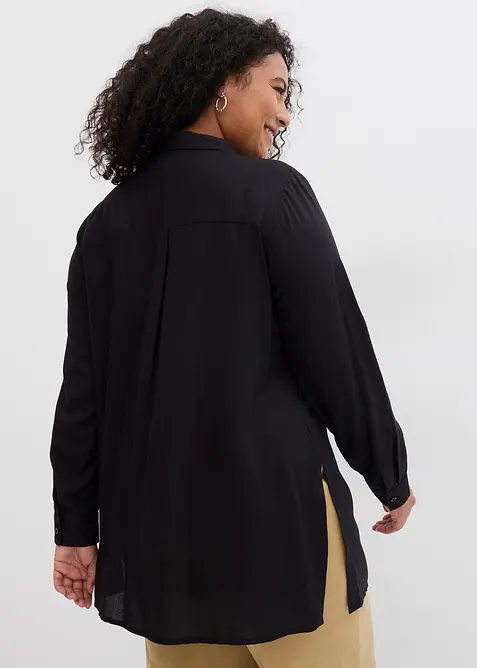 Lång blus med slits i följsam viskos, bonprix