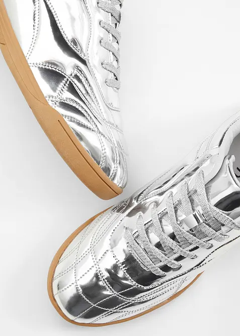 Sneakers med retrolook, bonprix