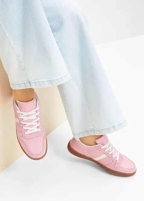 Sneakers med retrolook, bonprix