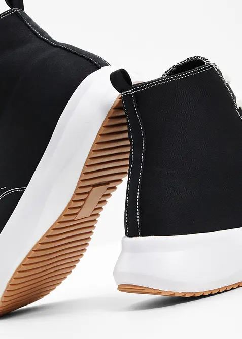 Sneakers med h&ouml;ga skaft och plat&aring;sula, bonprix