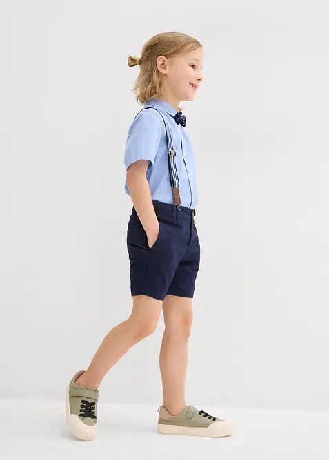 Kortärmad skjorta, bermudas i chinosmodell, hängslen och fluga för barn (4 delar), bonprix