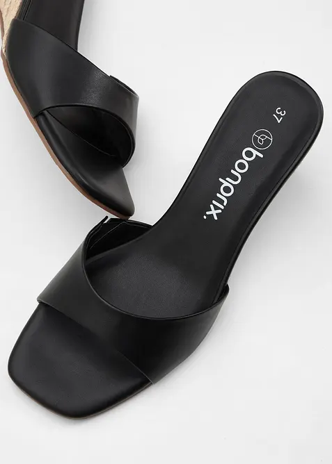 Sandal med kilklack i baststil, bonprix