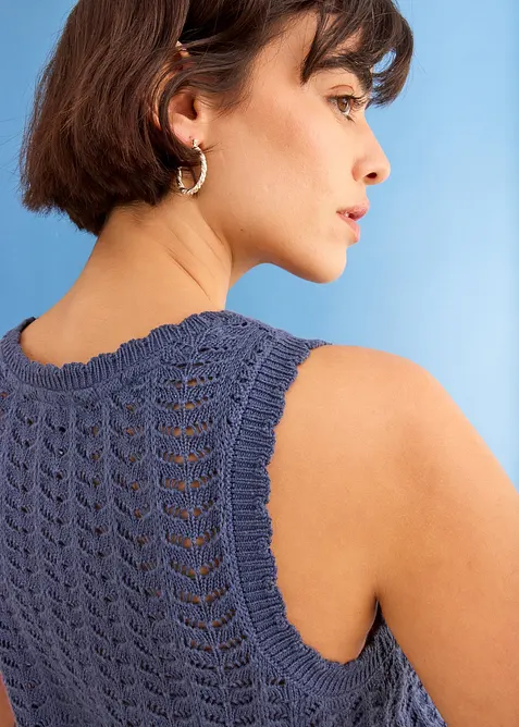 Stickad v&auml;st med h&aring;lm&ouml;nster, bonprix