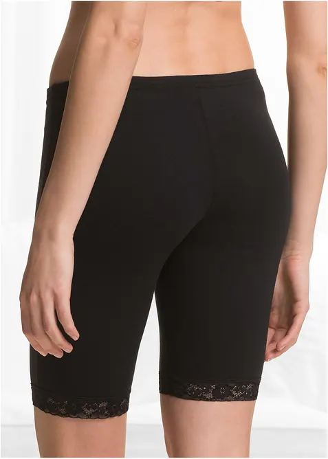 En förmånlig förpackning med boxertrosor med långa ben i ett mjukt material, bonprix