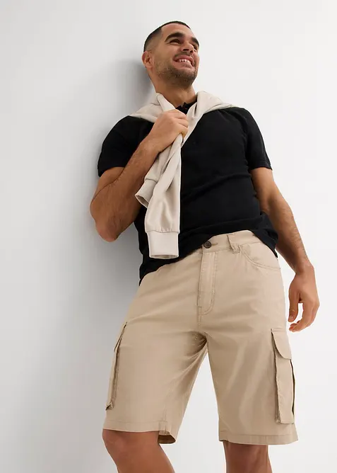 Stretchiga bermudashorts i cargostil, normal passform, bonprix
