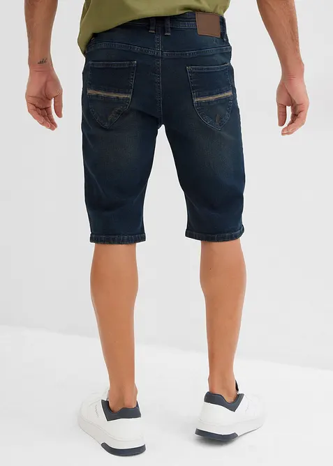 Stretchiga jeansshorts, smal passform, bonprix